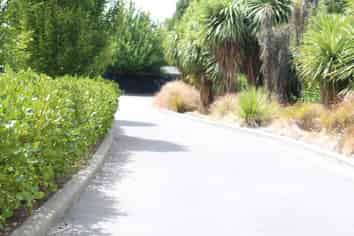 8 Glen Bridge Lane, Harewood