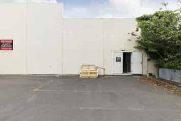 King and Teppett are on the move!