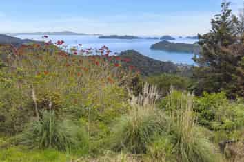 250 Paroa Bay Road, Russell