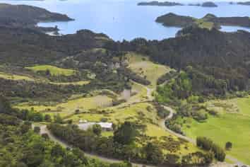 250 Paroa Bay Road, Russell