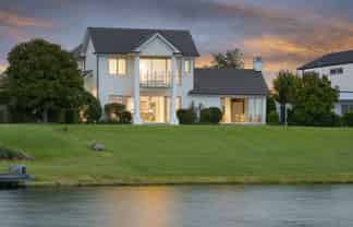 16 Mayfly Lane, Northwood