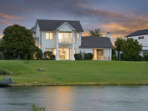 16 Mayfly Lane, Northwood