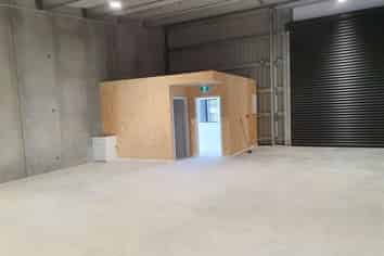 New Bell Block Workshop For Lease