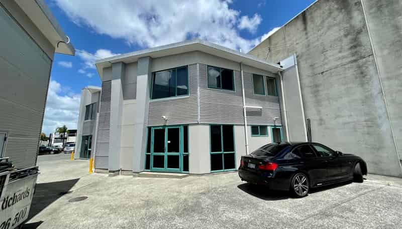 C/5 Paramount Drive, Henderson