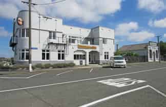 The Nightcaps Hotel Is for Sale