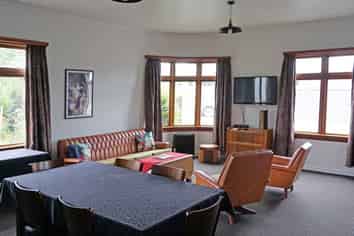 The Nightcaps Hotel Is for Sale