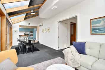 4 Whitmore Street, Edgeware