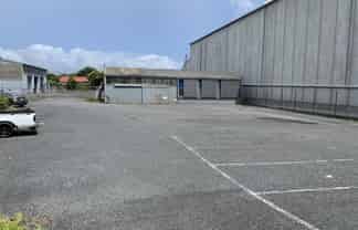 CBRE: 1,560sqm Sealed Yard with Workshop
