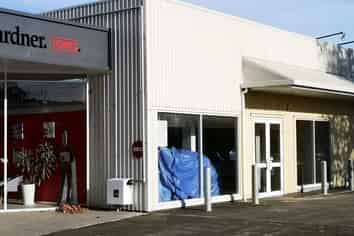 Clean office / retail                                                                          