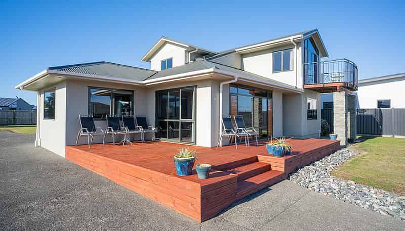 35 Lawson Burrows Crescent, Te Anau