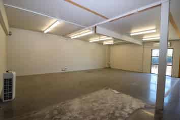Northcote Warehouse/Showroom!