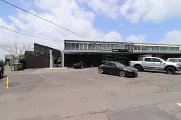 Northcote Warehouse/Showroom!
