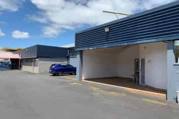 CARR ROAD TRADE RETAIL