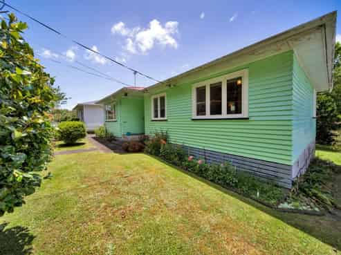 117H Seaview Road, Westown