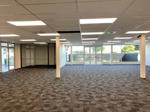 Newly Refurbished in Premium Industrial Estate 