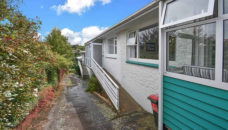 20C Meadow Street, Mornington