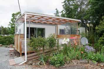  Portable Home, Milton