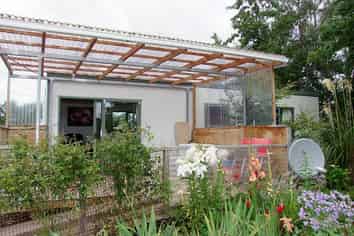  Portable Home, Milton