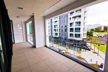 223B Green Lane West, Epsom