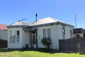 Commercial Shed + House!