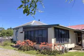 Commercial Shed + House!