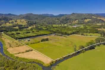 1322D State Highway 25, Whenuakite