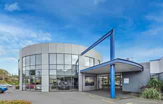 Standalone, Showroom Quality