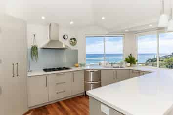 65 The Cliffs, Britannia Heights