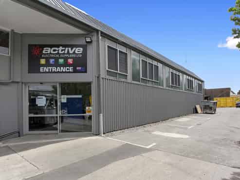 3 Tenants 2 Buildings 2 Titles 2 Street Frontages