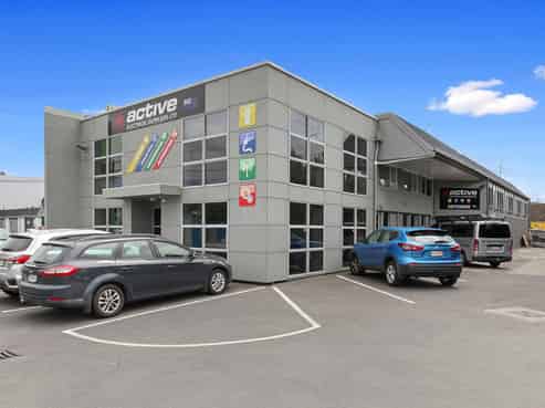 3 Tenants 2 Buildings 2 Titles 2 Street Frontages