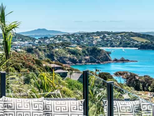 9 Great Barrier Road, Oneroa