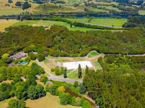 94 Fergusson Gully Road, Cambridge