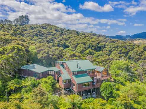 192 West Road, Brookby