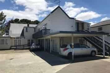 8/185 St George Street, Papatoetoe