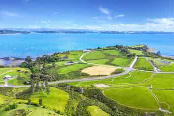 33 Martins Bay Road, Algies Bay