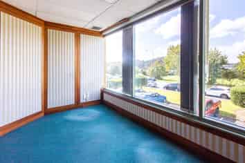 Motivated Vendor - Vacant Possession