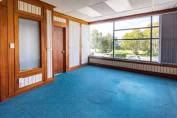 Motivated Vendor - Vacant Possession