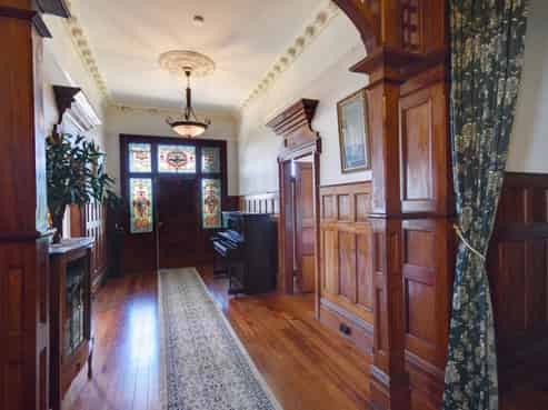 24 Melrose Street, Roslyn