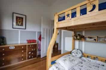 19 Old Lake Road, Narrow Neck