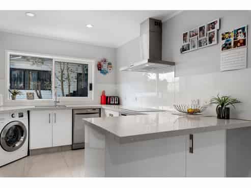 2/272 Glamorgan Drive, Torbay