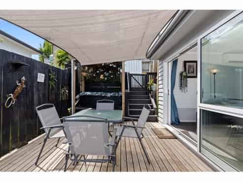 2/272 Glamorgan Drive, Torbay