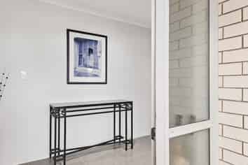 Perfectly positioned on Lincoln Road