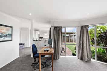 Perfectly positioned on Lincoln Road