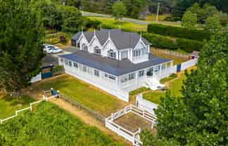 33 Bald Hill Road, Waitoki