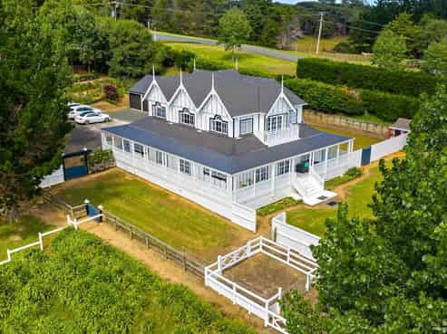 33 Bald Hill Road, Waitoki