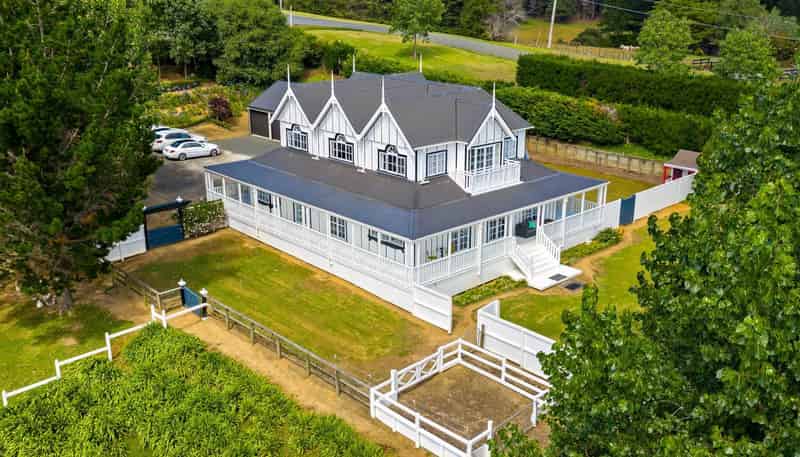 33 Bald Hill Road, Waitoki