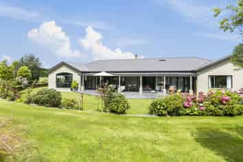 461 Outram-Mosgiel Road, Outram