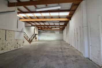 CBRE - Strandalone Warehouse and Office Available 