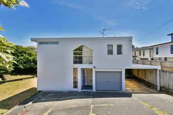 2 Kimber Hall Avenue, Blockhouse Bay