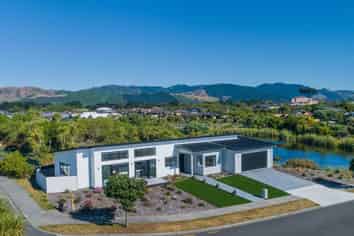 12 Takahe Drive, Paraparaumu Beach